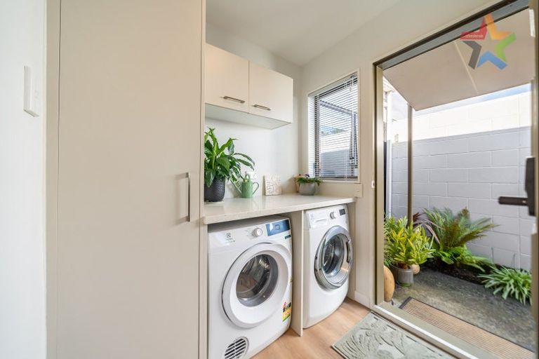 Photo of property in 4/5a Bloomfield Terrace, Hutt Central, Lower Hutt, 5010