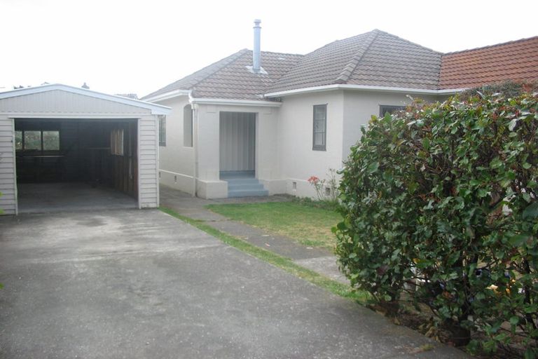 Photo of property in 1 Riverside Drive, Waiwhetu, Lower Hutt, 5010