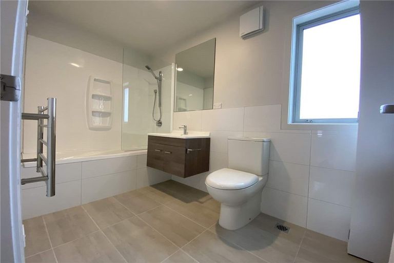 Photo of property in 15 Ceramic Lane, New Lynn, Auckland, 0600