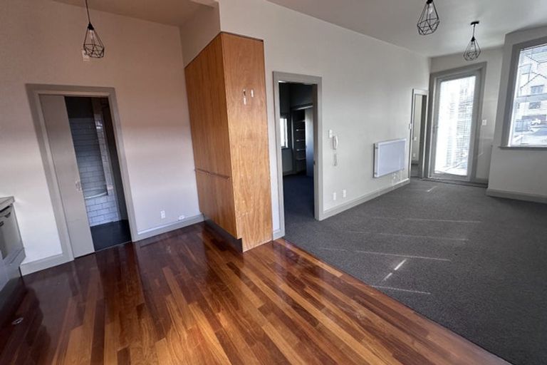 Photo of property in 98 Riddiford Street, Newtown, Wellington, 6021