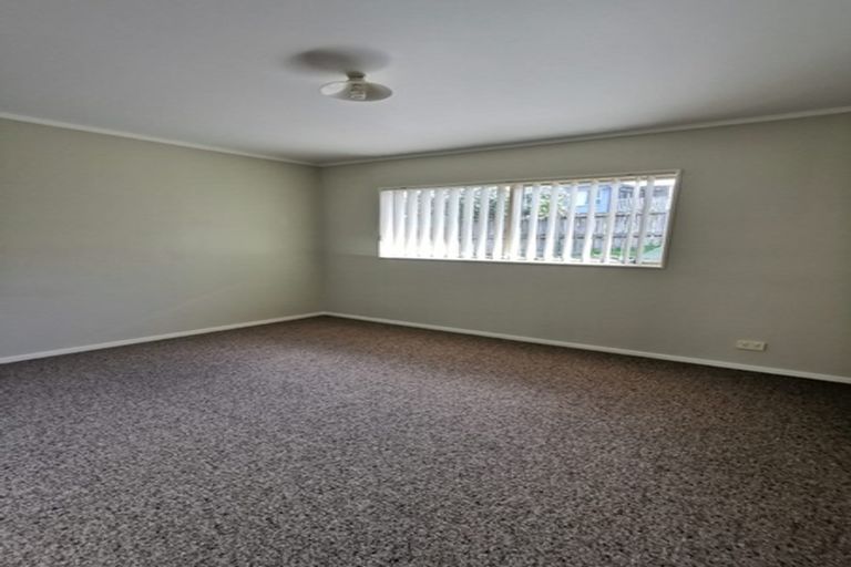 Photo of property in 256 Royal Road, Massey, Auckland, 0614