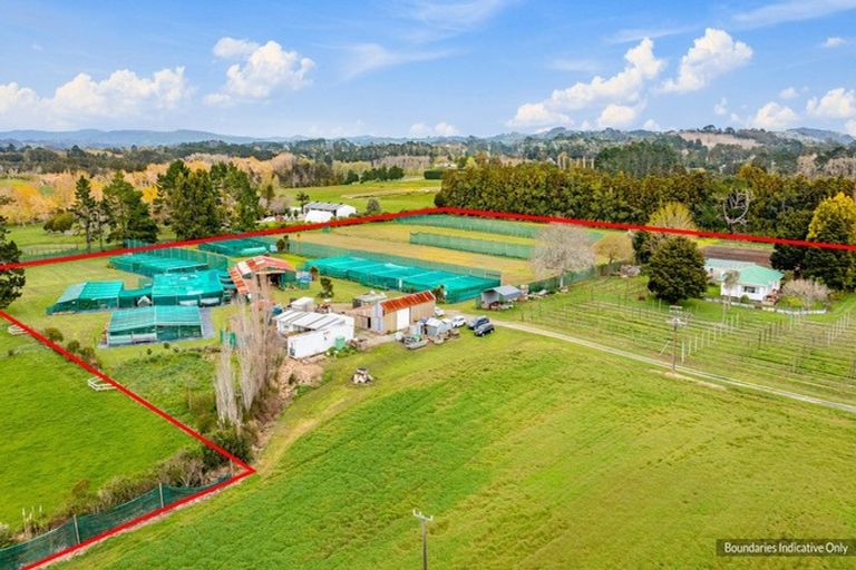 Photo of property in 51 Smith Road, Kumeu, 0891