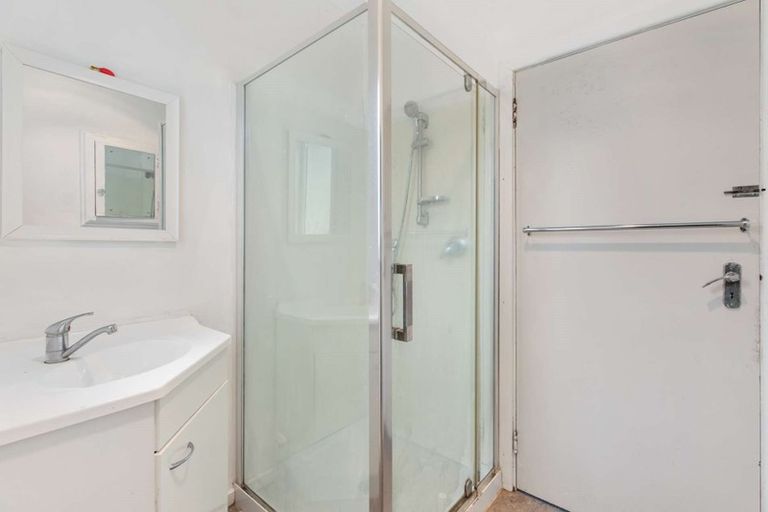 Photo of property in 17a Kereru Street, Henderson, Auckland, 0612