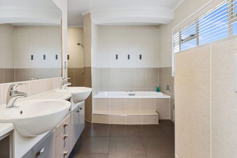 Photo of property in 37 Santa Maria Key, Papamoa Beach, Papamoa, 3118