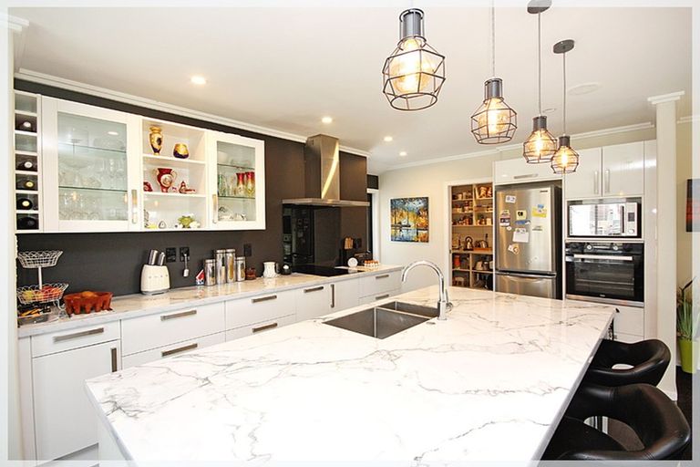 Photo of property in 10 Oxnam Place, Foxton Beach, Foxton, 4815