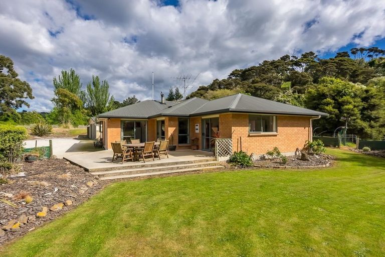 Photo of property in 76 Joyce Road, Hampden, 9410