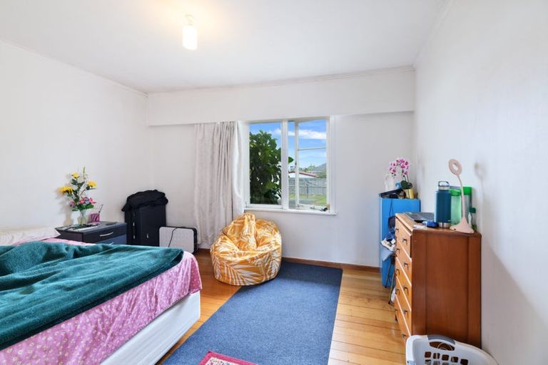 Photo of property in 142 Lincoln Road, Henderson, Auckland, 0610