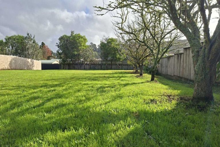 Photo of property in 3 Cambridge Road, Riverhead, 0820