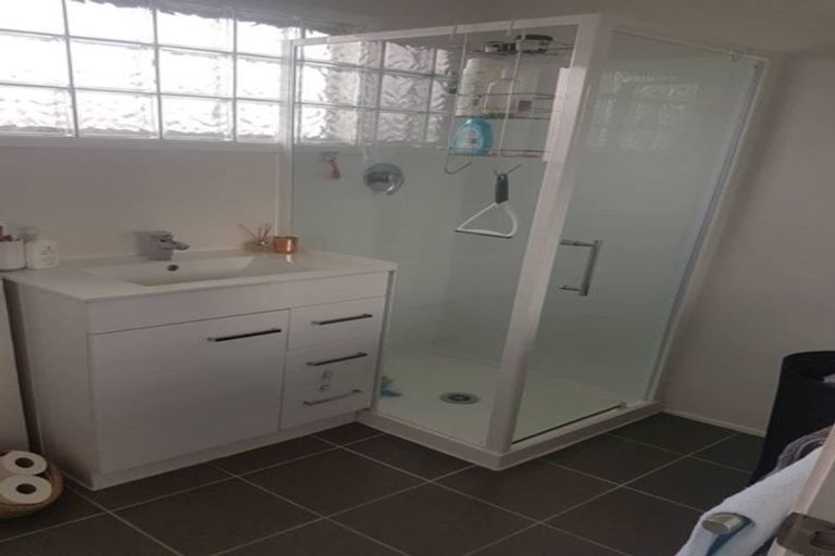 Photo of property in 1/360 Bucklands Beach Road, Bucklands Beach, Auckland, 2012