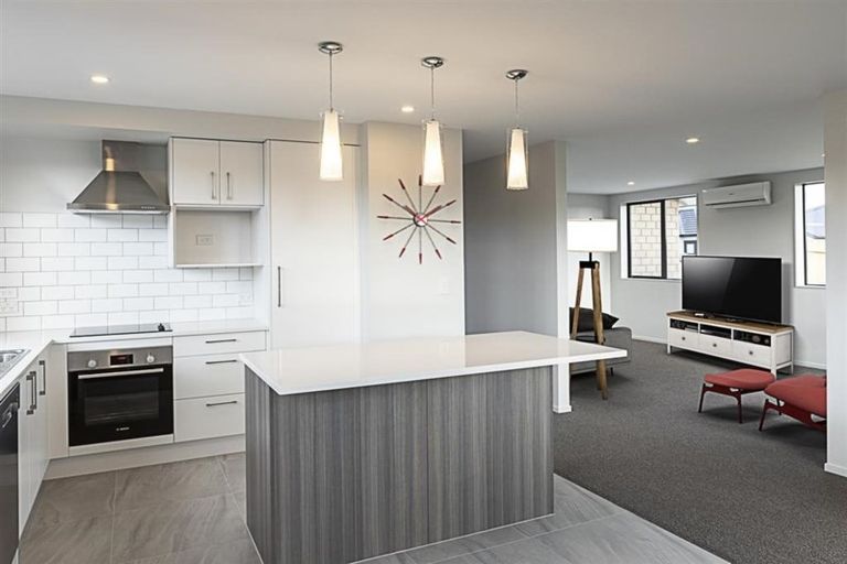 Photo of property in 4 Verdot Close, Kumeu, 0810