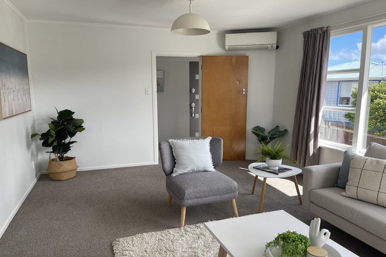 Photo of property in 7 Camrose Grove, Kingston, Wellington, 6021