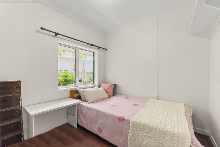 Photo of property in 73c East Coast Road, Castor Bay, Auckland, 0620