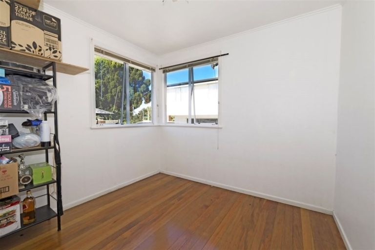 Photo of property in 209b Edmonton Road, Te Atatu South, Auckland, 0610