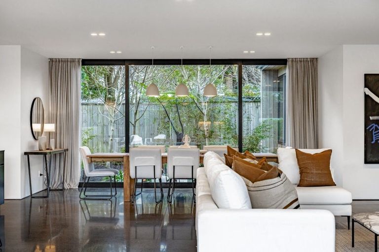 Photo of property in 106a Godden Crescent, Mission Bay, Auckland, 1071