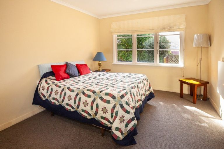Photo of property in 5 Barling Street, Macandrew Bay, Dunedin, 9014
