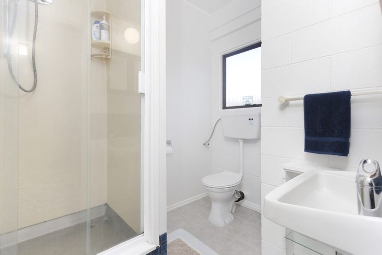 Photo of property in 2/5 Manaia Place, Mairangi Bay, Auckland, 0630