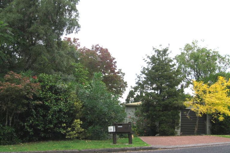 Photo of property in 10 Miha Road, Titirangi, Auckland, 0604