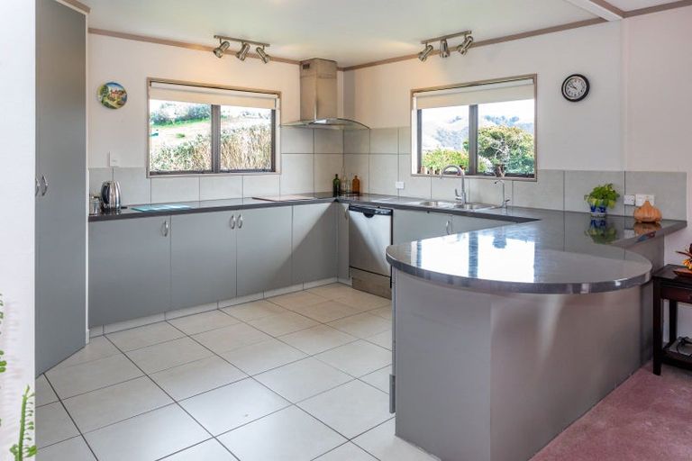 Photo of property in 54 Kon Tiki Road, Whiritoa, Whangamata, 3691