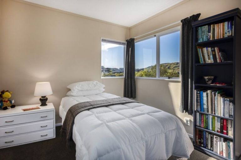 Photo of property in 13a Westridge, Camborne, Porirua, 5026