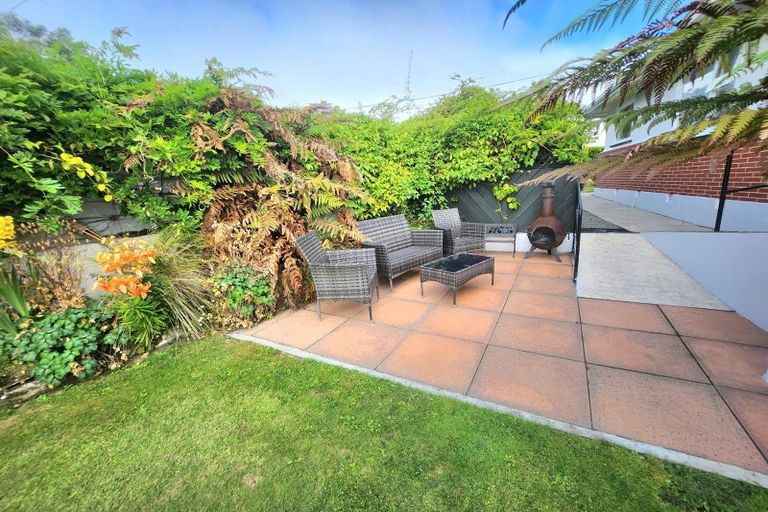 Photo of property in 71 Stuart Street, Holmes Hill, Oamaru, 9401