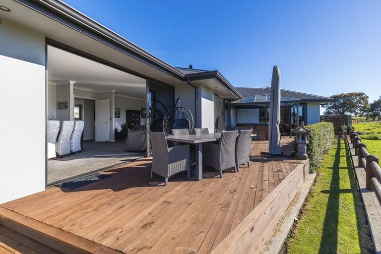 Photo of property in 10 Hanalin Drive, Marton, 4710