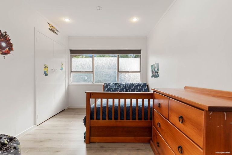 Photo of property in 1/3 Holt Avenue, Torbay, Auckland, 0630