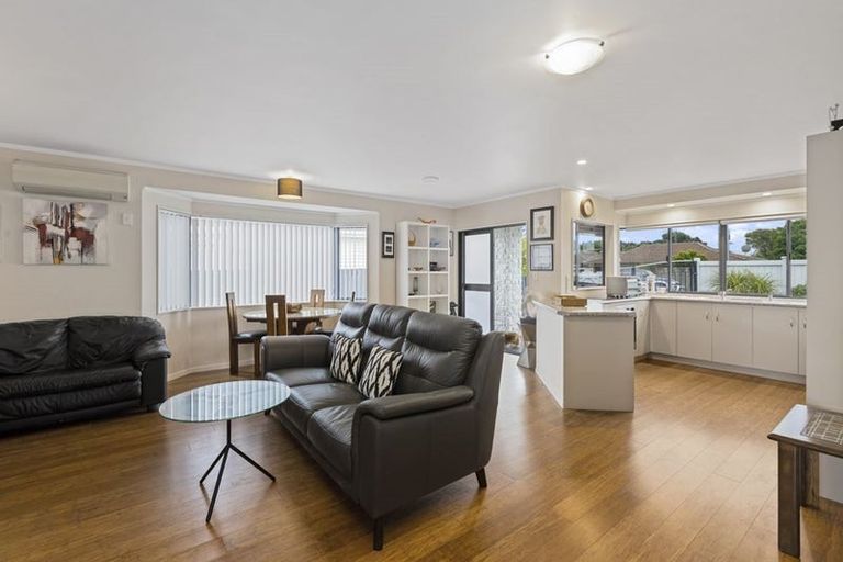 Photo of property in 34 Pine Road, Orewa, 0931