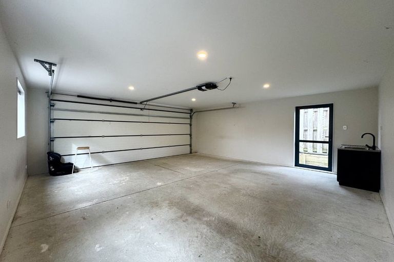 Photo of property in 13a Blue Way, Glendene, Auckland, 0602