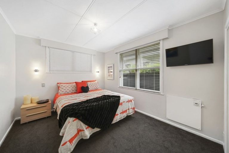 Photo of property in 13 Bradbury Road, Botany Downs, Auckland, 2010