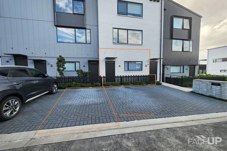 Photo of property in 11/4 Matimati Place, Hobsonville, Auckland, 0616