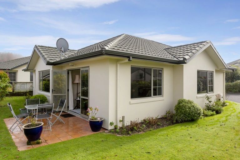 Photo of property in 10 Lakeridge Close, Rangatira Park, Taupo, 3330