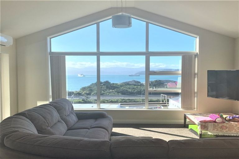 Photo of property in 20 Cameron Street, Kaiwharawhara, Wellington, 6035