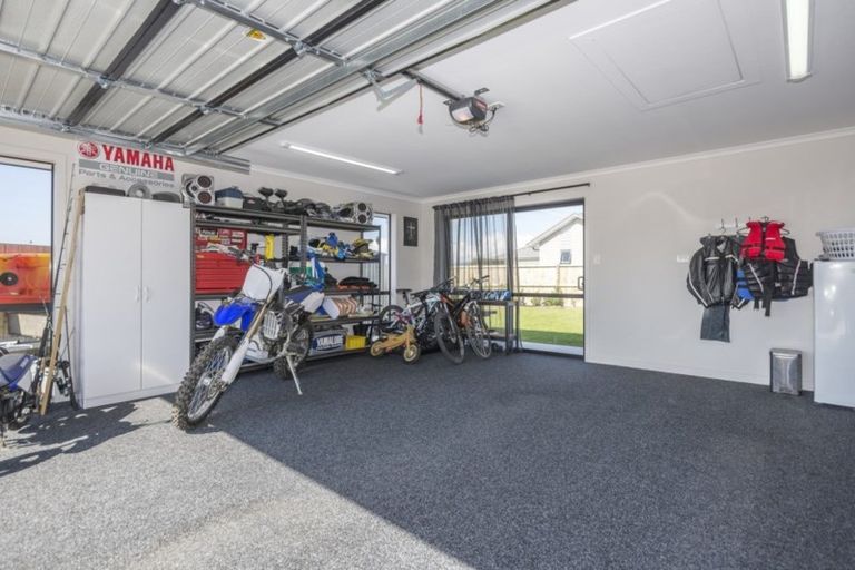 Photo of property in 28 Lynley Park Drive, Omokoroa, 3114