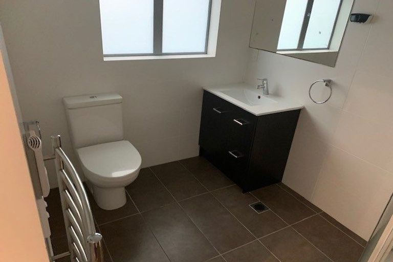 Photo of property in 18 Kellsmere Crescent, Island Bay, Wellington, 6023