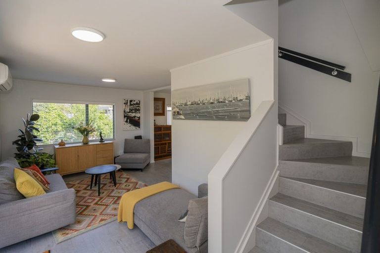 Photo of property in 17 White Street, Whitianga, 3510