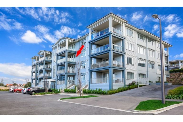 Photo of property in 82 Rewa Rewa Lane, Orewa, 0931