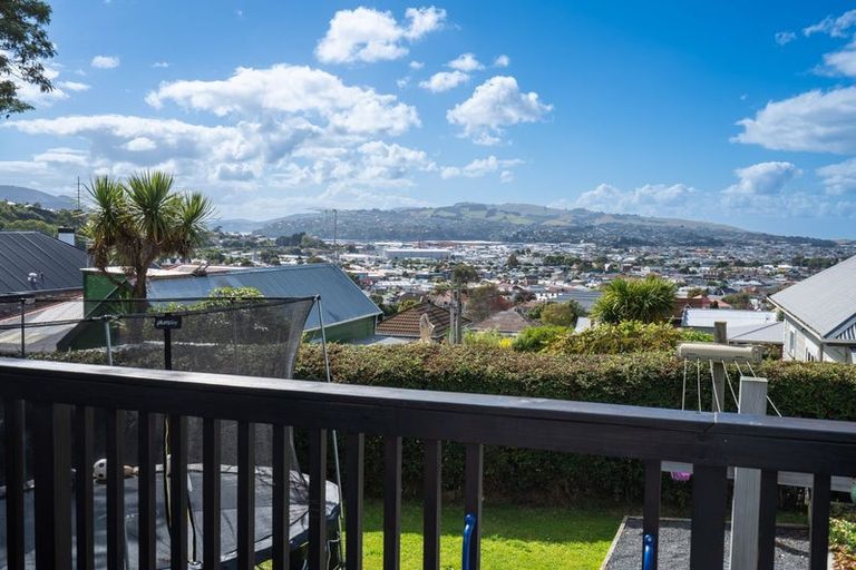 Photo of property in 19 Cole Street, Caversham, Dunedin, 9012