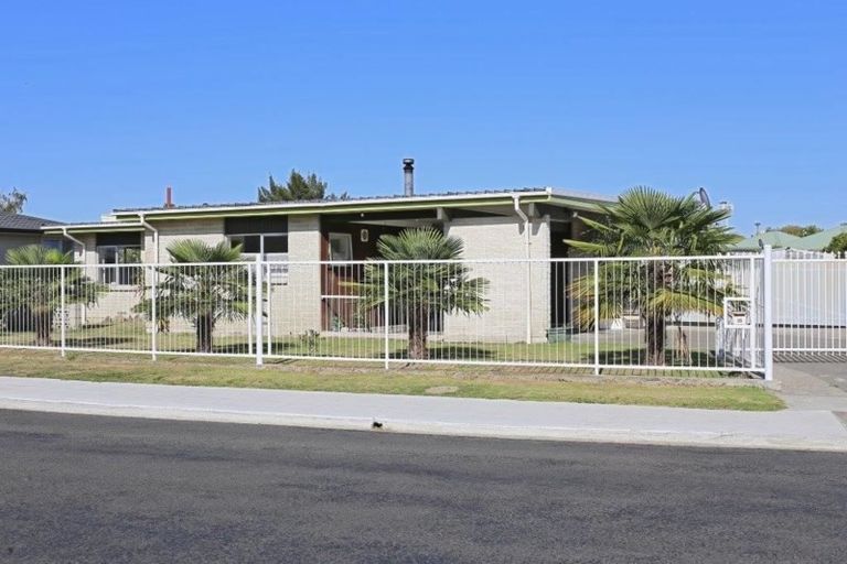 Photo of property in 25 Bristol Crescent, Flaxmere, Hastings, 4120