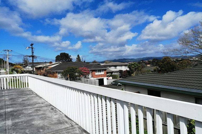 Photo of property in 2 Marie Crescent, Te Atatu South, Auckland, 0610