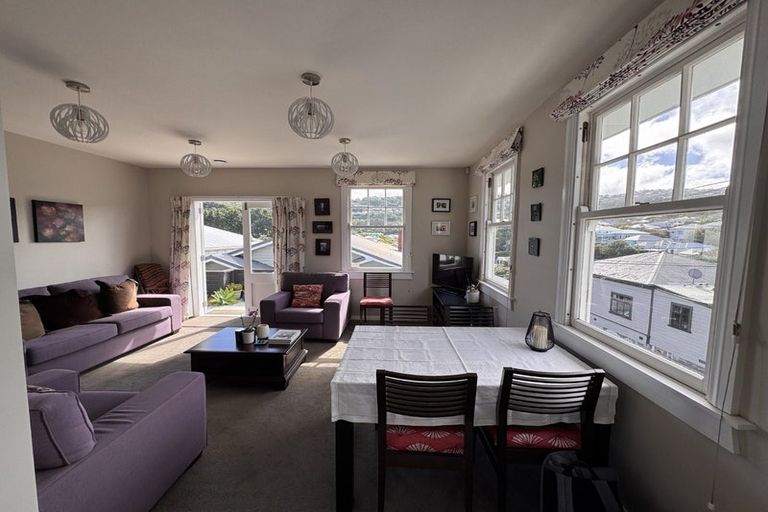 Photo of property in 2a Dawson Street, Berhampore, Wellington, 6023