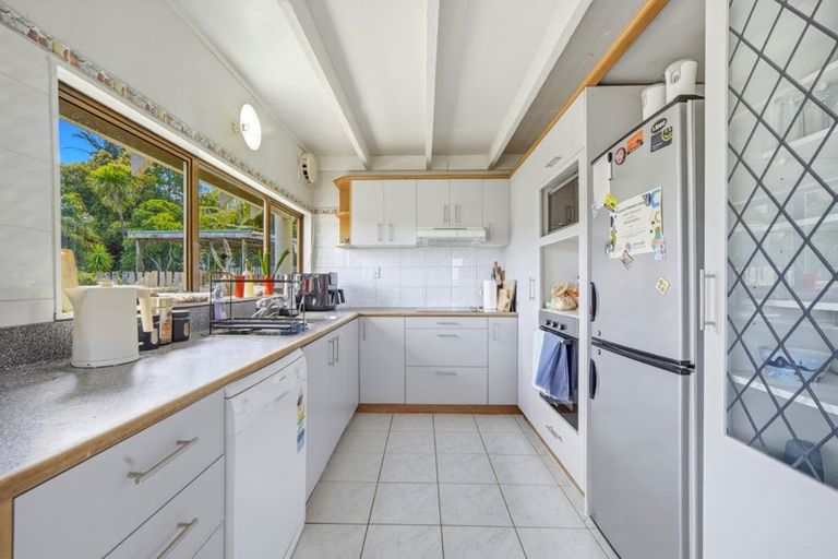 Photo of property in 10 Stredwick Drive, Torbay, Auckland, 0630