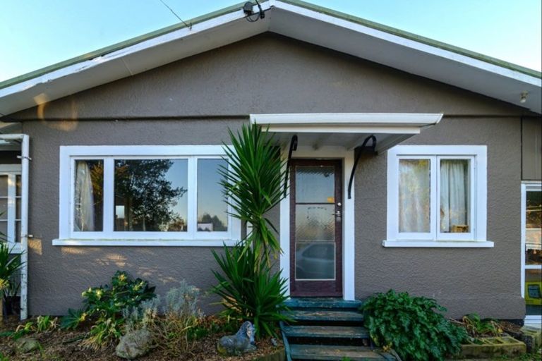 Photo of property in 11 Lee Road, Hannahs Bay, Rotorua, 3010