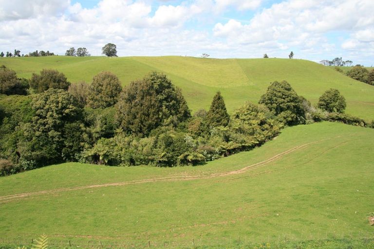 Photo of property in 812 Otaraoa Road, Tikorangi, Waitara, 4383