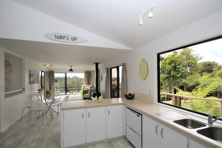 Photo of property in 986 Sandspit Road, Sandspit, Warkworth, 0982