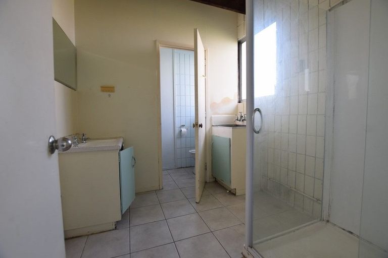 Photo of property in 1/21 Reynella Drive, Massey, Auckland, 0614