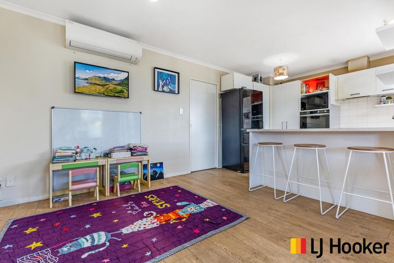 Photo of property in 4 Croftview Road, Wattle Downs, Auckland, 2103