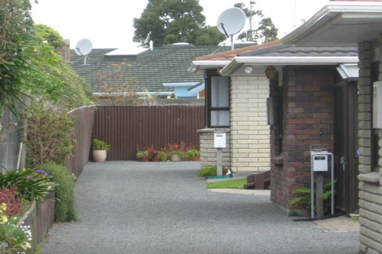 Photo of property in 77b Tukapa Street, Westown, New Plymouth, 4310