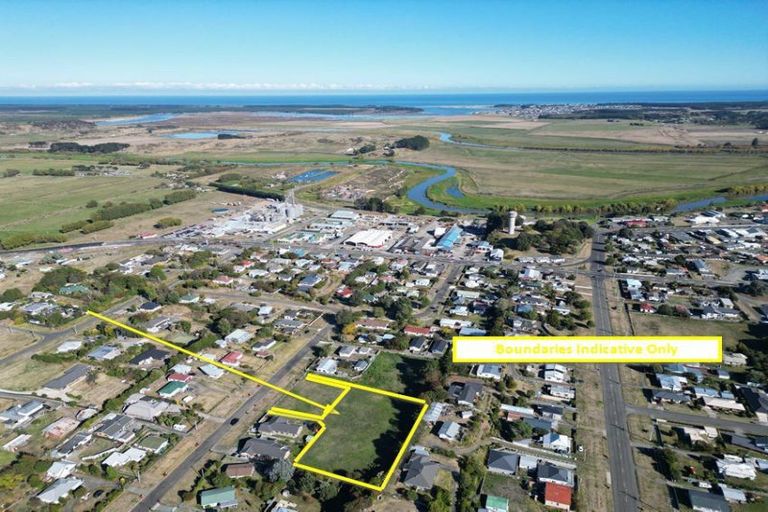 Photo of property in 13b Reeve Street, Foxton, 4814