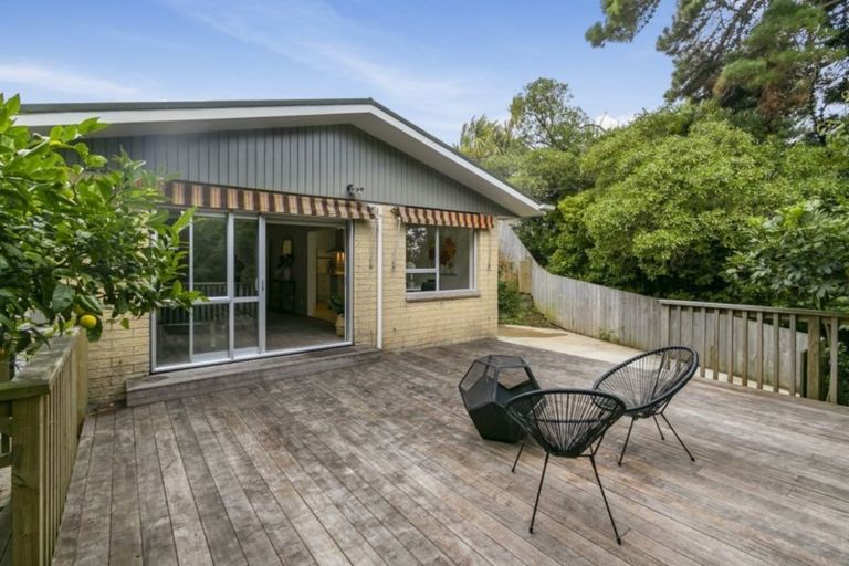 Photo of property in 65 Tirohanga Road, Tirohanga, Lower Hutt, 5010