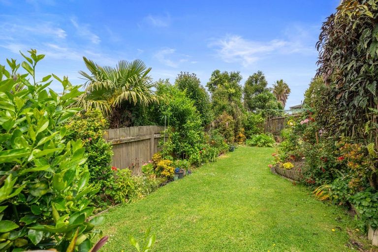 Photo of property in 2/51 Deep Creek Road, Waiake, Auckland, 0630